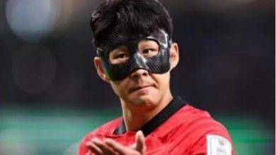 Photo of ورلڈکپ فٹبال: کچھ فٹبال کھلاڑی چہرے پر ماسک کیوں پہن رہے ہیں؟