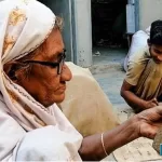 The-journey-of-pottery-spans-thousands-of-years.-The-potter-of-Kumhar-Wada-Karachi