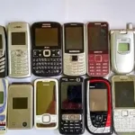 Governments-decision-to-ban-small-mobile-phones-with-buttons