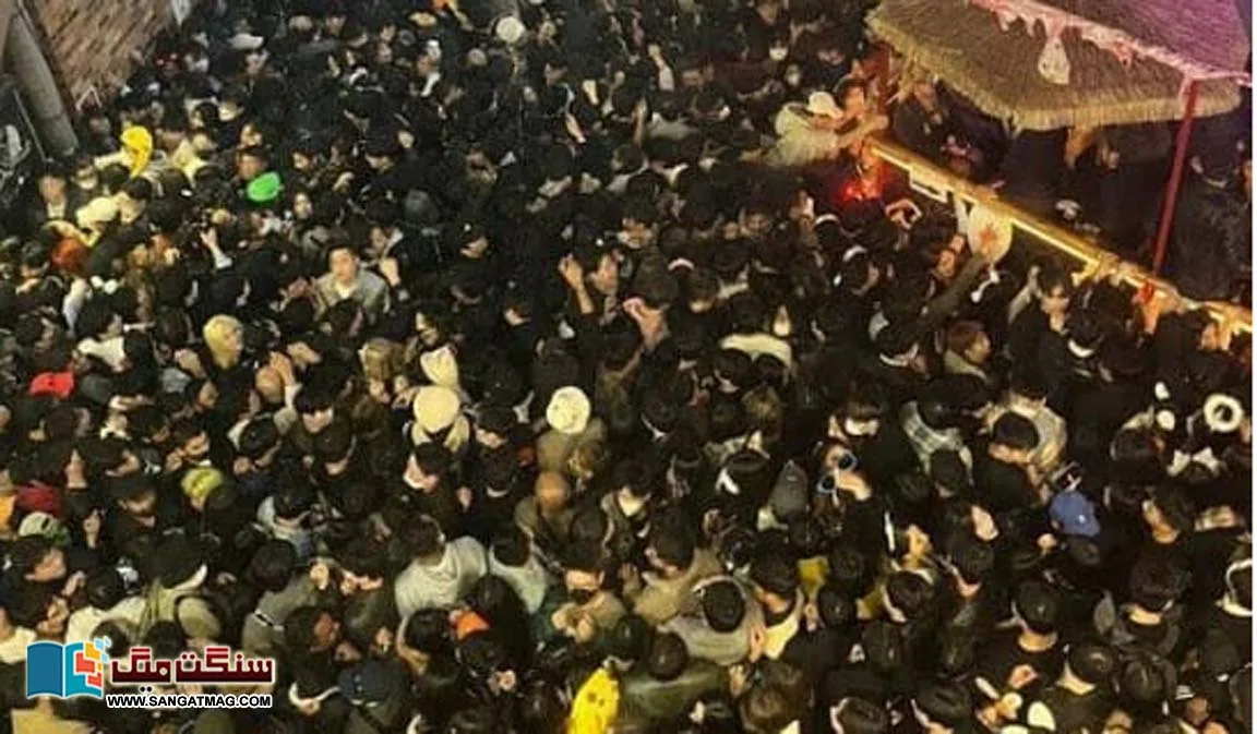 What-does-science-say-about-crowding-in-large-crowds