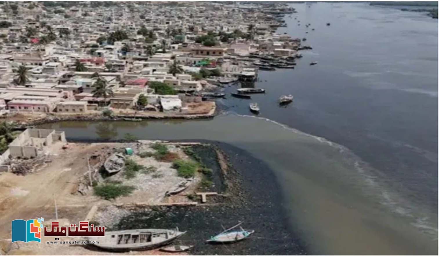 Karachi-The-suffocating-ocean-of-life-on-whose-blue-face-the-ink-of-sewage-was-found